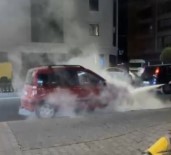 Seyir Halindeki Otomobil Alev Aldi, Yangini Vatandaslar Söndürdü Haberi