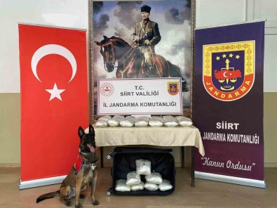 Siirt'te Yolcu Otobüsüne Emanet Olarak Verilen Valizden 40 Kilo Esrar Çikti