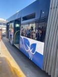 Sollama Yapan EGO Halk Otobüsü Kamyonun Kasasina Vurdu Haberi
