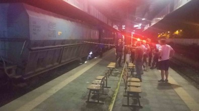 Yük Treninin Çarptigi Yasli Adam Hayatini Kaybetti