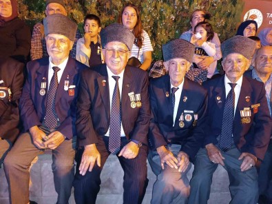 Afyonkarahisar'da Büyük Taarruz Kutlamalari Basladi