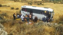 Dügün Yolu Faciaya Dönüstü Açiklamasi 20'Ye Yakin Kisi Yaralandi Haberi