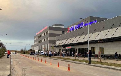 Esini Vurmak Isterken Araya Giren 5 Yasindaki Kizini Öldürdü