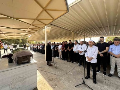 Köksal Toptan'in Kiz Kardesi Semra Tuna Son Yolculuguna Ugurlandi