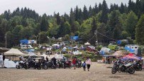 Motosiklet Tutkunlari Kafkasör Yaylasi'nda Bir Araya Geldi Haberi