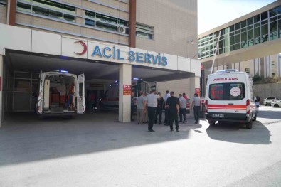 Nigde'de Zincirleme Kaza Açiklamasi 1 Ölü 2 Yarali