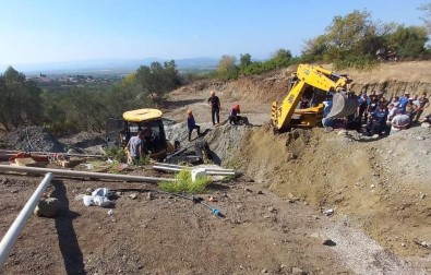 Su Kuyusu Açarken Göçük Altinda Kalan Genç Hayatini Kaybetti