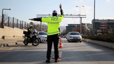 Trafikte bir haftada 2 milyon 488 bin 264 araç denetlendi
