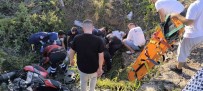 Yalova'da Motosiklet Ile Hafif Ticari Araç Çarpisti Açiklamasi 2 Yarali Haberi