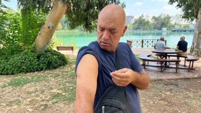 'Ben Araniyorum, Beni Mi Çekiyorsun' Deyip Telefonunu Çaldi