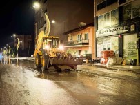 Burdur'da Etkili Olan Saganak Yagis Nedeniyle Yollar Göle Döndü Haberi