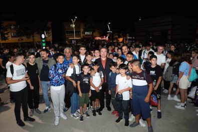 Erzincan'dan Malazgirt'e Gidecek Olan 580 Kisilik Grup Ugurlandi