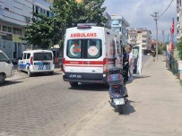 Motosiklet Sürücüsü Ve Yolcu Ölümden Kilpayi Kurtuldu Kamyonet Sürücüsü Firar Etti Haberi