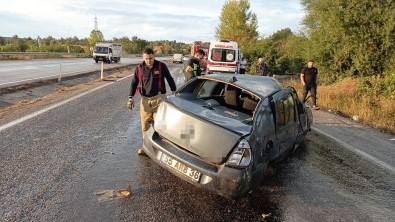 Takla Atip Yolun Karsisina Geçen Otomobilin Sürücüsü Yaralandi