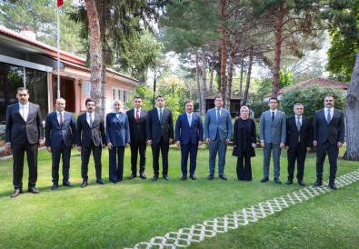 Vali Aydogdu, Vali Yardimcilari Ve Ilçe Kaymakamlariyla Toplanti Yapti