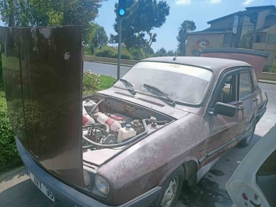 Alanya'da Seyir Halindeki Otomobilde Yangin Panigi