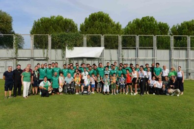 Bizim Ev'den Bursaspor'a Moral Ziyareti