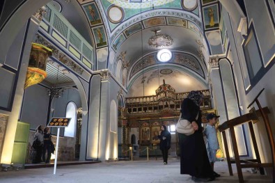 Dünyada Ayakta Duran En Eski Kilise Açiklamasi Aya Eleni