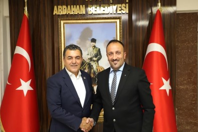 Serhat Ardahan Sporun Yeni Baskanindan Belediye Baskanina Ziyaret