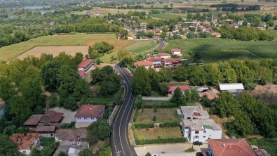 Büyüksehir Arifiye'de 7 Mahallenin Yolunu Sil Basltan Yeniledi