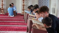 Camide Önce Kuran-I Kerim Dersi Sonra Oyun