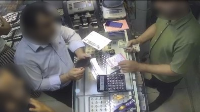 Hirsiz Kapici Çikti Açiklamasi 2,5 Milyon TL'lik Ziynet Esyasi Çalmis