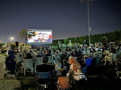 Kartepe'de Çocuklar Sinema Keyfi Yasadi
