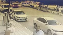 Otomobille Çarpisan Hafif Ticari Araç Takla Atti, Herkes Yardima Kostu Açiklamasi O Anlar Kamerada Haberi