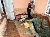 Sivas'ta Saganak Sele Yol Açti Açiklamasi 20 Ev Sular Altinda Kaldi