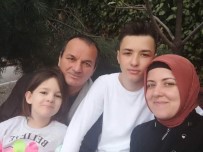 Sizofren Gencin Biçakla Yaralayarak Ölümüne Sebep Oldugu Ablasi Topraga Verildi