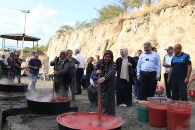 Baskan Palancioglu, Salça Günleri'nde Evliyalar Parki'ni Ziyaret Etti