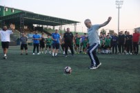 Belediye Baskani Çocuklarla Spor Yapti