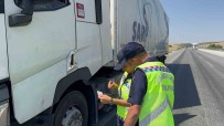 Bolvadin'de Jandarma Ekiplerinden Asayis Ve Trafik Denetimi