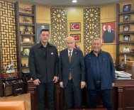 Eski Futbolcu Mesut Özil, MHP Genel Baskani Bahçeli'yi Ziyaret Etti Haberi