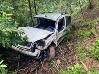 Giresun'da Hafif Ticari Araç Takla Atti Açiklamasi 1 Ölü, 1 Yarali