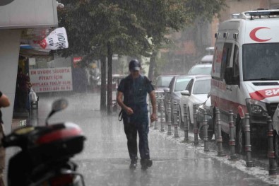 Konya'da Aniden Bastiran Saganak Etkili Oldu