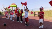 Miniklerin 30 Agustos Coskusu Haberi