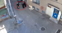 (Özel) Bursa'da Film Gibi Olay.. Çantayi Kapkaç Yaptilar, Böyle Yakalandilar Haberi