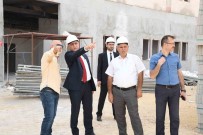 Rektör Karahocagil, Kirsehir Devlet Hastanesi Insaat Alanini Gezdi Haberi