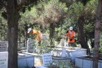 Sekerpinar Mezarligi'nda Temizlik Yapildi