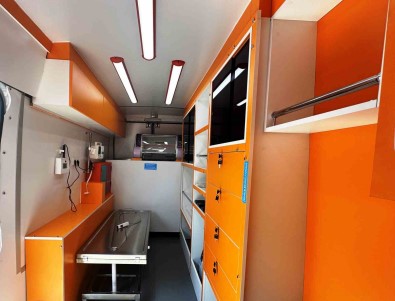 Türkiye'nin Ilk Yogun Bakimli Ve Ameliyathaneli Mobil Klinik Araci Bodrum'da Üretildi