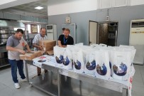 Üsküdar'da Ihtiyaç Sahiplerine Konserve Et Dagitimi