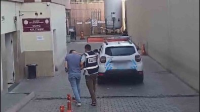 6 Ilde Aranan Dolandirici Yakayi Ele Verdi