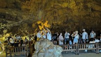 Alanya'da Sifa Kaynagi Magara Yerli Ve Yabanci Turistlerin Akinina Ugruyor