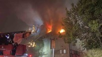 Bagcilar'da 5 Katli Fabrika Alevlere Teslim Oldu