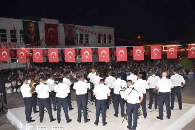 Kent Orkestrasi Erenler'de Vatandasla Bulustu