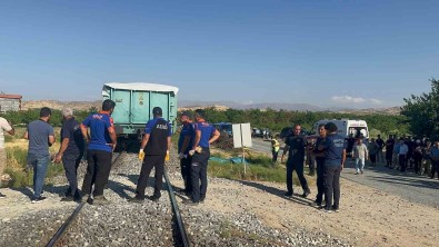Malatya'da Yük Treni Faciasi Açiklamasi 3 Ölü, 1 Agir Yarali
