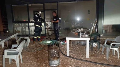 Yapi Markette Çikan Yangin Atölyeye Ulasmadan Söndürüldü