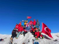 Agri Dagi'na Zafer Tirmanisi Yapildi