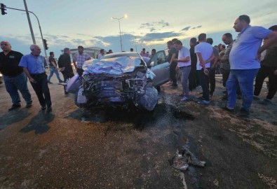 Aksaray'da Iki Otomobil Çarpisti Açiklamasi 4 Yarali